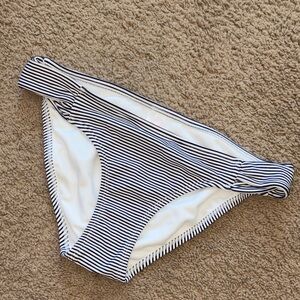 Striped cross over side detail bikini bottom size Small